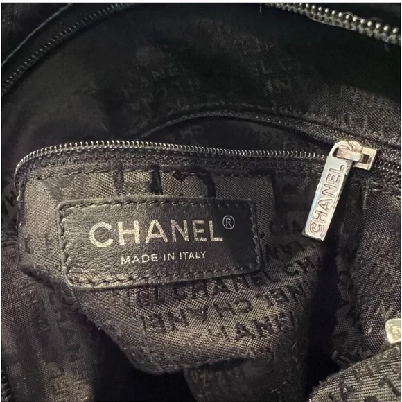Chanel Lambskin soft hobo bag - Picture 12 of 16